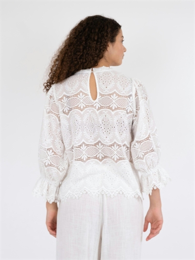 Neo Noir Adela Big Embroidery Bluse White Shop Online Hos Blossom