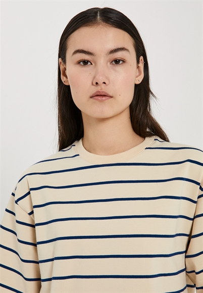 Norr Giva T-Shirt Navy Stripe - Shop Online Her