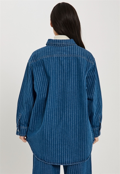 Norr Kenzie Oversized Denim Shirt Clear Blue w. Stripes - Shop Online Her