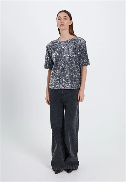 Norr Milan T-shirt Silver - Shop Online Hos Blossom