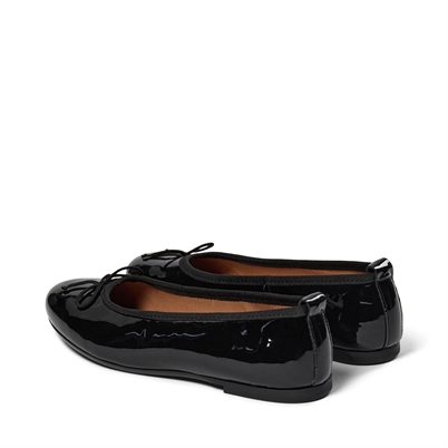 Pavement Lucy Lu Ballerina Black Patent Shop Online Hos Blossom