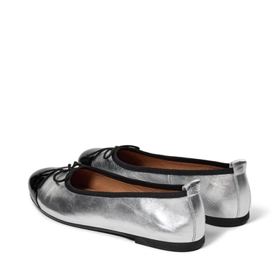 Pavement Lucy Lu Ballerina Silver Black Patent Shop Online Hos Blossom