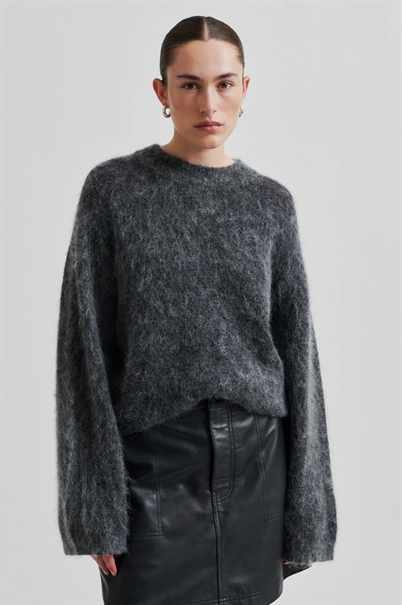 Second Female Anneleen Knit O-Neck Volcanic Ash - Shop Online Her