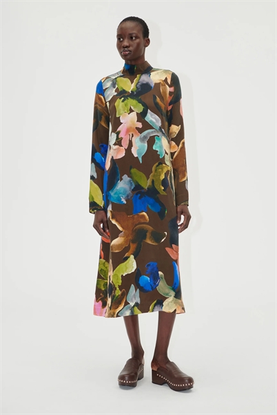 Stine Goya Long Sleeve Midi Kjole Aquarelle Garden - Shop Online Hos Blossom