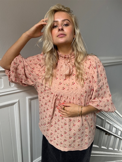 Stories From The Atelier Copenhagen Breeze Bluse Rose Shop Online Hos Blossom